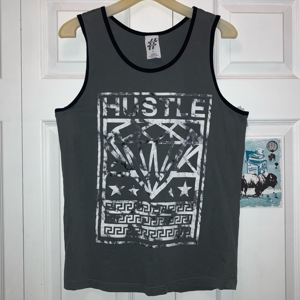 ‘HUSTLE’ GRAPHIC TANK